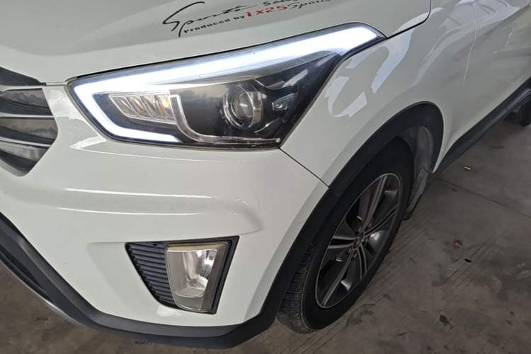 Used Hyundai ix25 2015 1.6L Automatic Two-Wheel Drive Smart GLS Trim Left Front Headlight