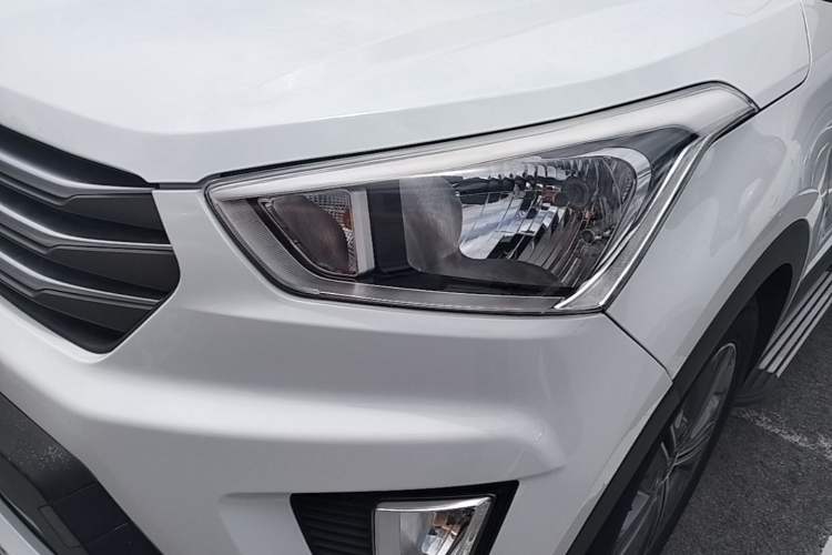 Used Hyundai ix25 2015 1.6L Automatic Two-Wheel Drive Smart GLS Trim Left Front Headlight