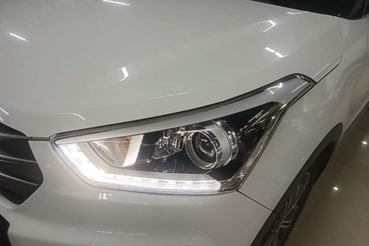 Used Hyundai ix25 2015 1.6L Automatic Two-Wheel-Drive Deluxe DLX Model Left Front Headlight