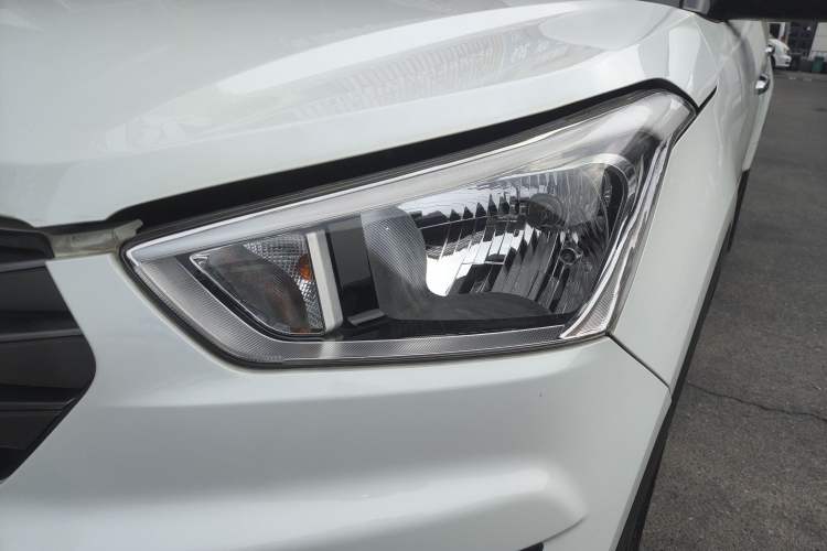Used Hyundai ix25 2015 1.6L Automatic Two-Wheel Drive Smart GLS Trim Left Front Headlight