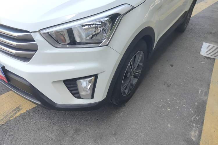 Used Hyundai ix25 2015 1.6L Automatic Two-Wheel Drive Smart GLS Trim Left Front Headlight