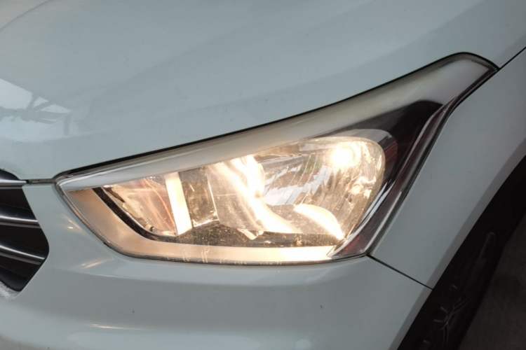Used Hyundai ix25 2015 1.6L Automatic Two-Wheel Drive Smart GLS Trim Left Front Headlight