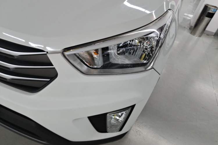 Used Hyundai ix25 2015 1.6L Automatic Two-Wheel Drive Smart GLS Trim Left Front Headlight
