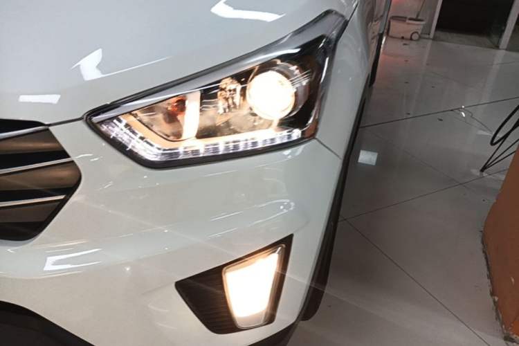 Used Hyundai ix25 2015 1.6L Automatic Two-Wheel-Drive Deluxe DLX Model Left Front Headlight