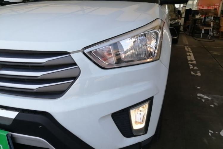 Used Hyundai ix25 2015 1.6L Automatic Two-Wheel Drive Smart GLS Trim Left Front Headlight