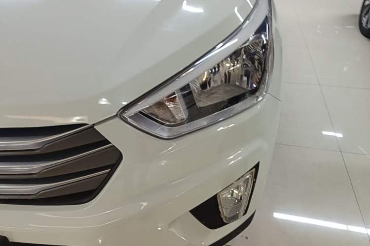 Used Hyundai ix25 2015 1.6L Automatic Two-Wheel Drive Smart GLS Trim Left Front Headlight