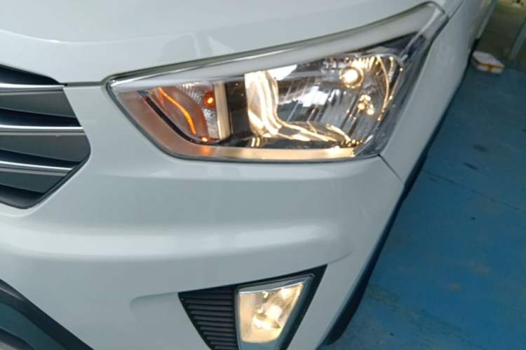 Used Hyundai ix25 2015 1.6L Automatic Two-Wheel Drive Smart GLS Trim Left Front Headlight