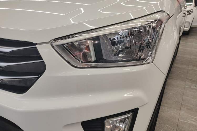Used Hyundai ix25 2015 1.6L Automatic Two-Wheel Drive Smart GLS Trim Left Front Headlight