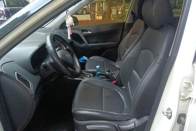 Used Hyundai ix25 2015 1.6L Automatic Two-Wheel Drive Smart GLS Trim Left Front Seat