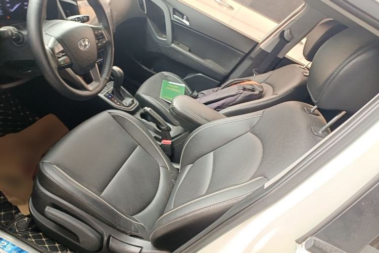 Used Hyundai ix25 2015 1.6L Automatic Two-Wheel Drive Smart GLS Trim Left Front Seat