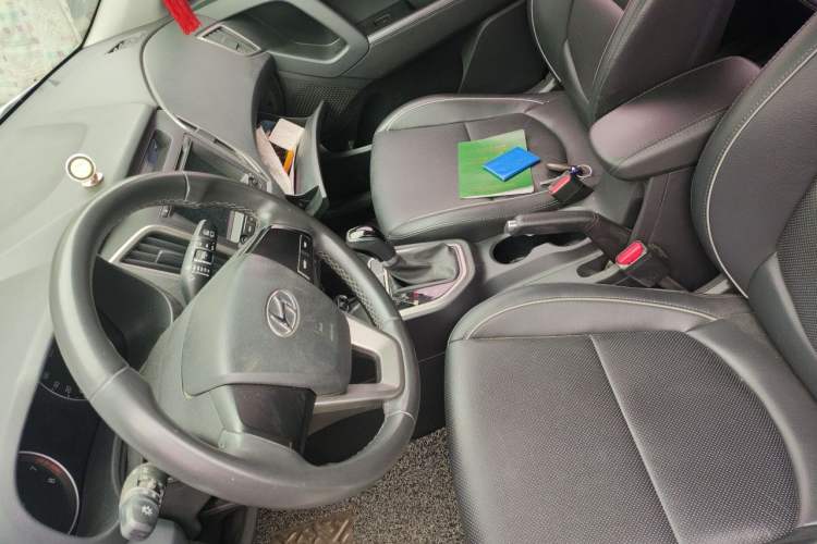 Used Hyundai ix25 2015 1.6L Automatic Two-Wheel Drive Smart GLS Trim Left Front Seat