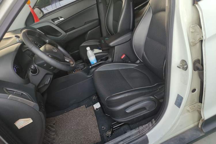 Used Hyundai ix25 2015 1.6L Automatic Two-Wheel Drive Smart GLS Trim Left Front Seat