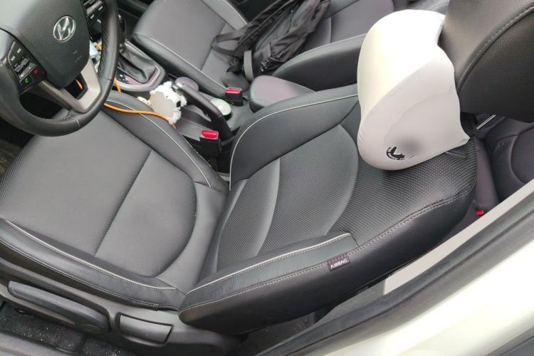 Used Hyundai ix25 2015 1.6L Automatic Two-Wheel Drive Smart GLS Trim Left Front Seat