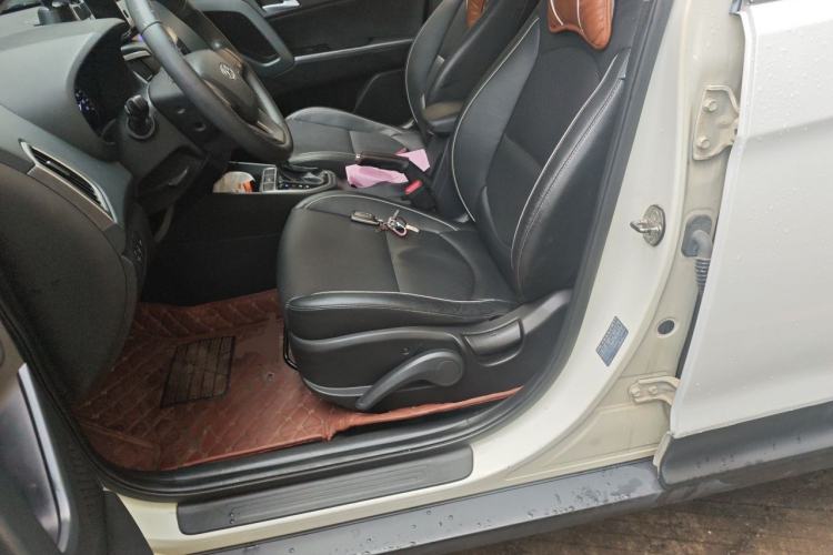 Used Hyundai ix25 2015 1.6L Automatic Two-Wheel Drive Smart GLS Trim Left Front Seat