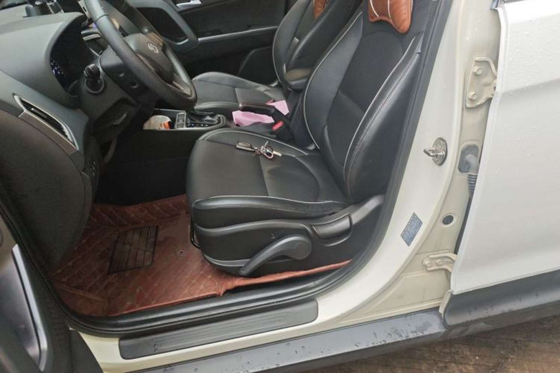 Used Hyundai ix25 2015 1.6L Automatic Two-Wheel Drive Smart GLS Trim Left Front Seat