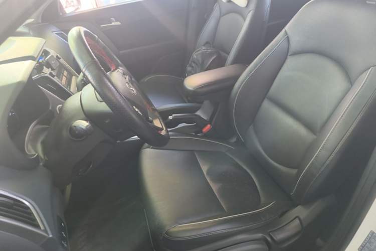 Used Hyundai ix25 2015 1.6L Automatic Two-Wheel Drive Smart GLS Trim Left Front Seat