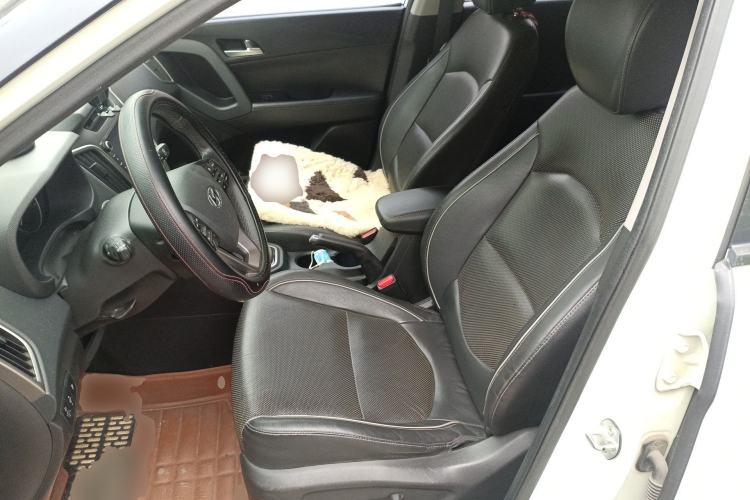 Used Hyundai ix25 2015 2.0L Automatic 4x4 Deluxe DLX Left Front Seat