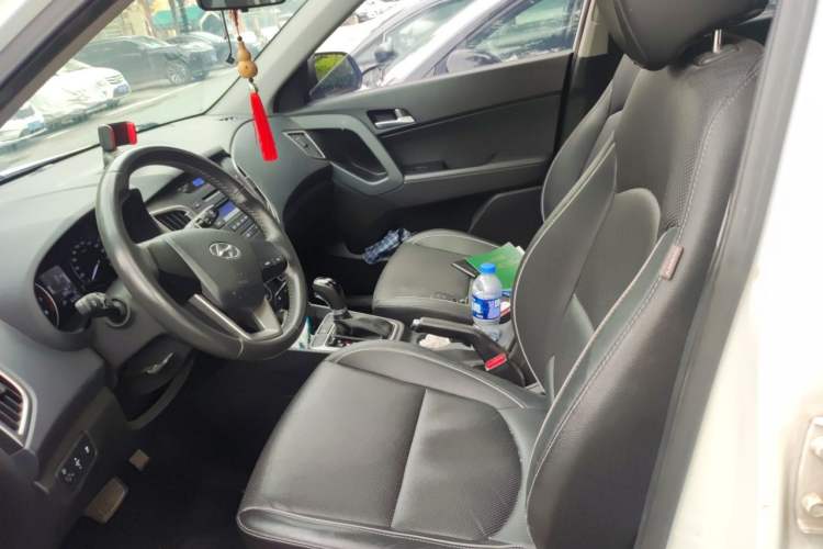 Used Hyundai ix25 2015 1.6L Automatic Two-Wheel Drive Smart GLS Trim Left Front Seat