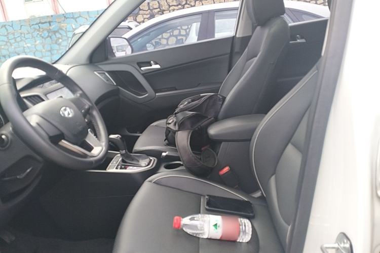 Used Hyundai ix25 2015 1.6L Automatic Two-Wheel Drive Smart GLS Trim Left Front Seat