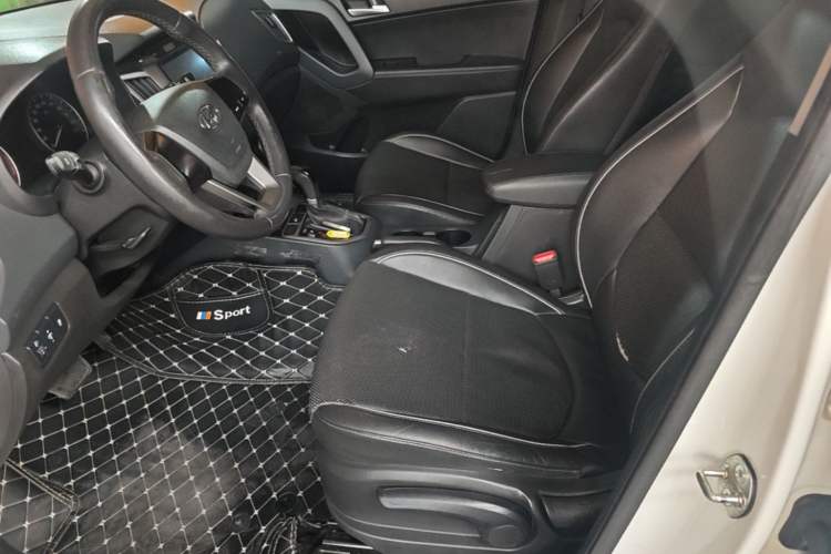 Used Hyundai ix25 2015 1.6L Automatic Two-Wheel Drive Smart GLS Trim Left Front Seat
