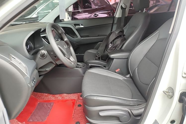 Used Hyundai ix25 2015 1.6L Automatic Two-Wheel Drive Smart GLS Trim Left Front Seat