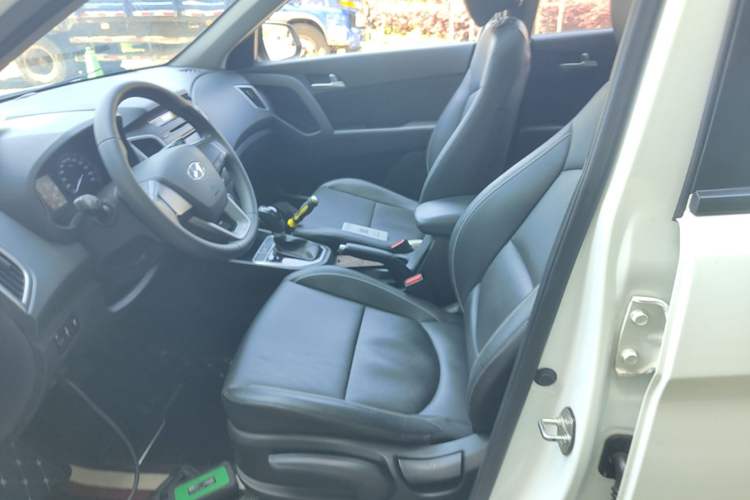 Used Hyundai ix25 2015 1.6L Automatic Two-Wheel Drive Smart GLS Trim Left Front Seat