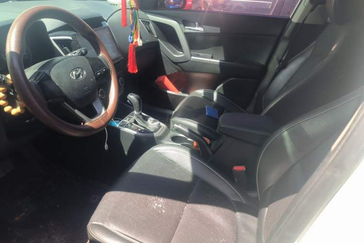 Used Hyundai ix25 2015 1.6L Automatic Two-Wheel Drive Smart GLS Trim Left Front Seat