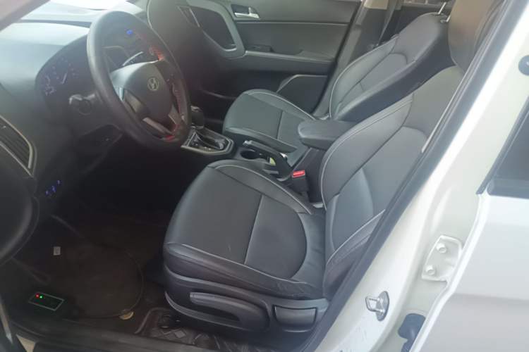 Used Hyundai ix25 2015 1.6L Automatic Two-Wheel Drive Smart GLS Trim Left Front Seat