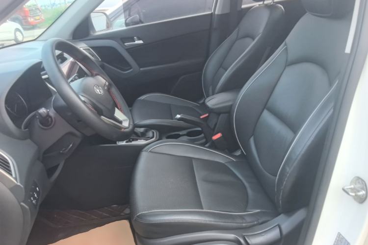 Used Hyundai ix25 2015 1.6L Automatic Two-Wheel Drive Smart GLS Trim Left Front Seat