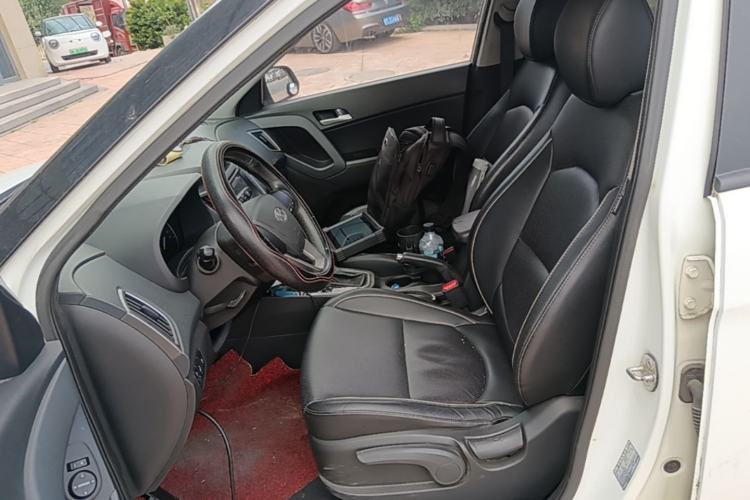Used Hyundai ix25 2015 1.6L Automatic Two-Wheel Drive Smart GLS Trim Left Front Seat