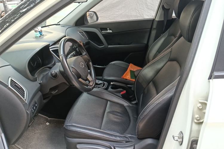Used Hyundai ix25 2015 1.6L Automatic Two-Wheel Drive Smart GLS Trim Left Front Seat