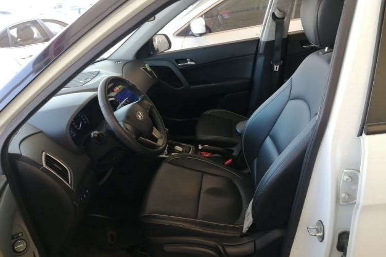 Used Hyundai ix25 2015 1.6L Automatic Two-Wheel Drive Smart GLS Trim Left Front Seat