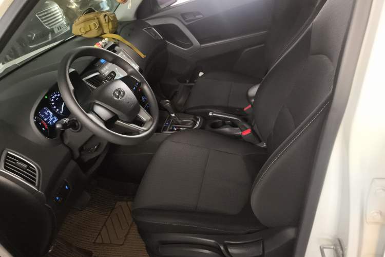 Used Hyundai ix25 2015 1.6L Automatic Two-Wheel Drive Fashionable GS Model Left Front Seat