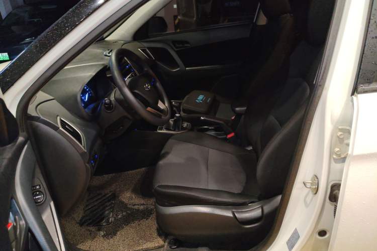 Used Hyundai ix25 2015 1.6L Manual Two-Wheel Drive Fashionable GS Model Left Front Seat