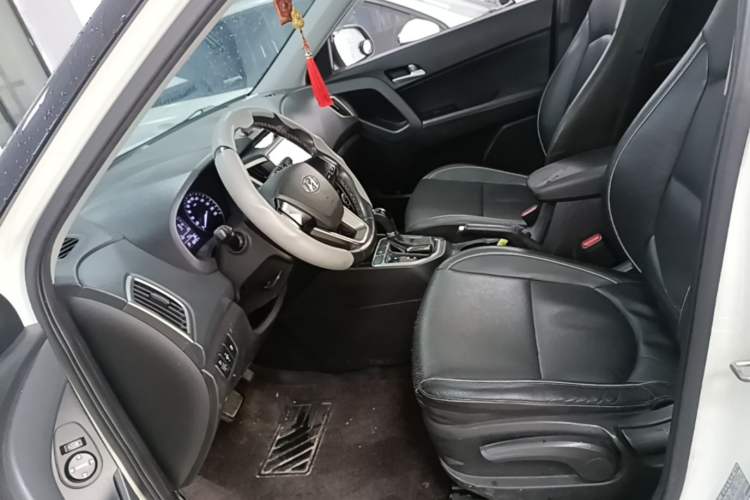Used Hyundai ix25 2015 1.6L Automatic Two-Wheel Drive Smart GLS Trim Left Front Seat