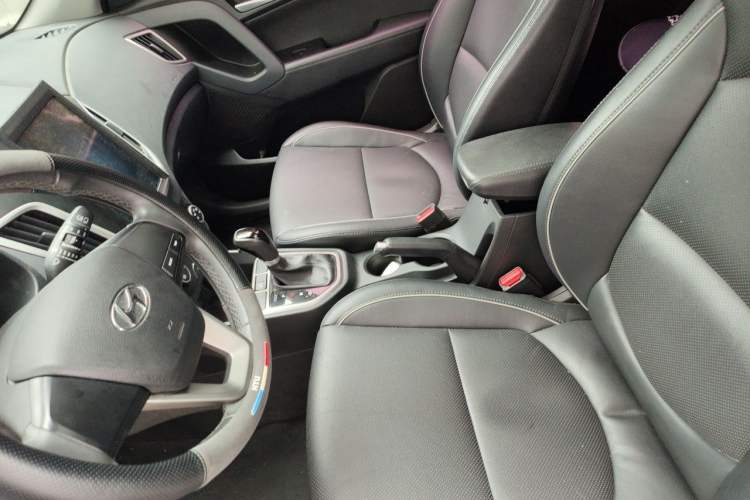 Used Hyundai ix25 2015 1.6L Automatic Two-Wheel Drive Smart GLS Trim Left Front Seat