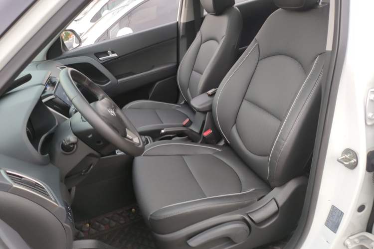 Used Hyundai ix25 2015 1.6L Automatic Two-Wheel Drive Smart GLS Trim Left Front Seat
