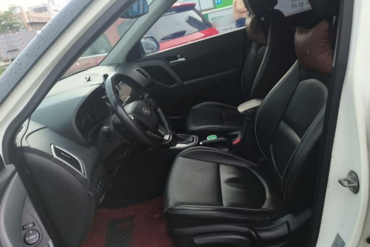 Used Hyundai ix25 2015 1.6L Automatic Two-Wheel Drive Smart GLS Trim Left Front Seat
