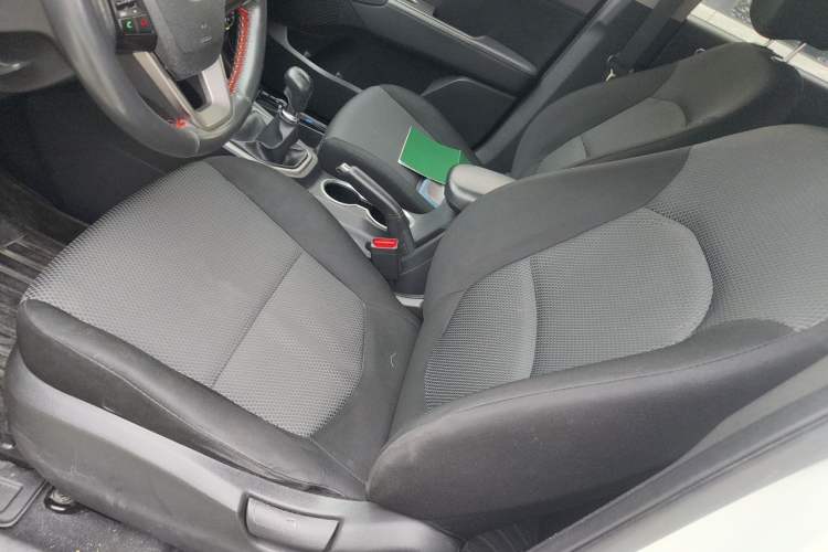 Used Hyundai ix25 2015 1.6L Manual Two-Wheel Drive Fashionable GS Model Left Front Seat