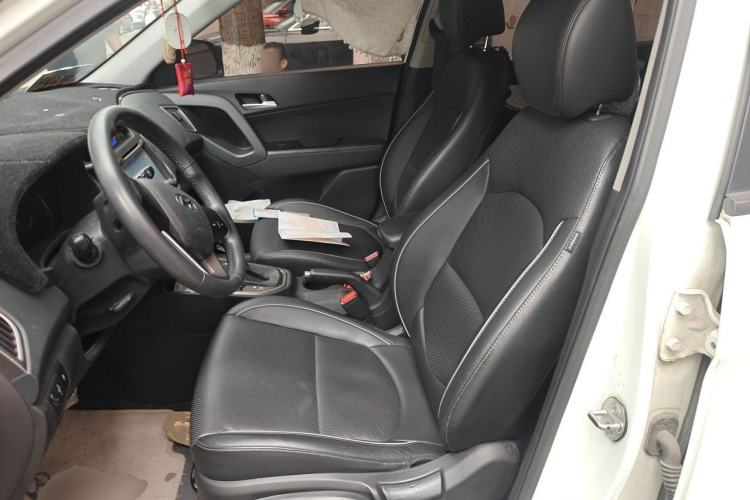Used Hyundai ix25 2015 1.6L Automatic Two-Wheel Drive Smart GLS Trim Left Front Seat