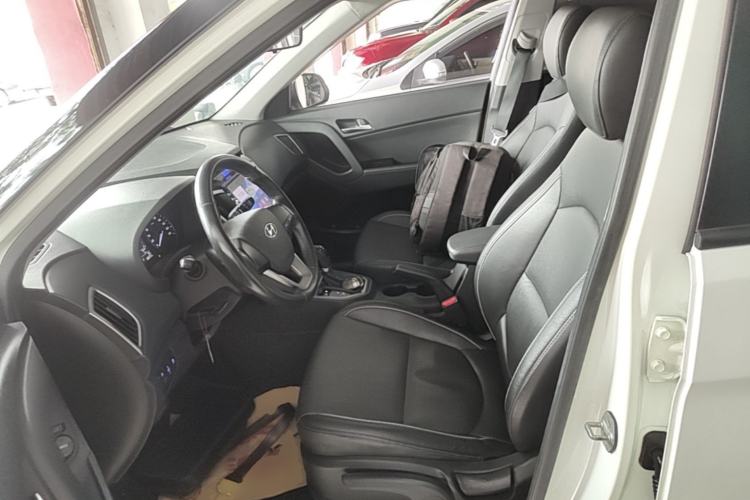 Used Hyundai ix25 2015 1.6L Automatic Two-Wheel Drive Smart GLS Trim Left Front Seat
