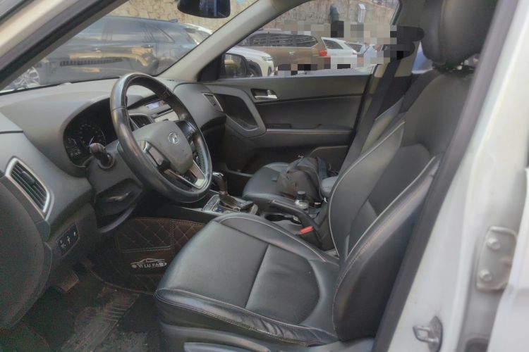 Used Hyundai ix25 2015 1.6L Automatic Two-Wheel Drive Smart GLS Trim Left Front Seat