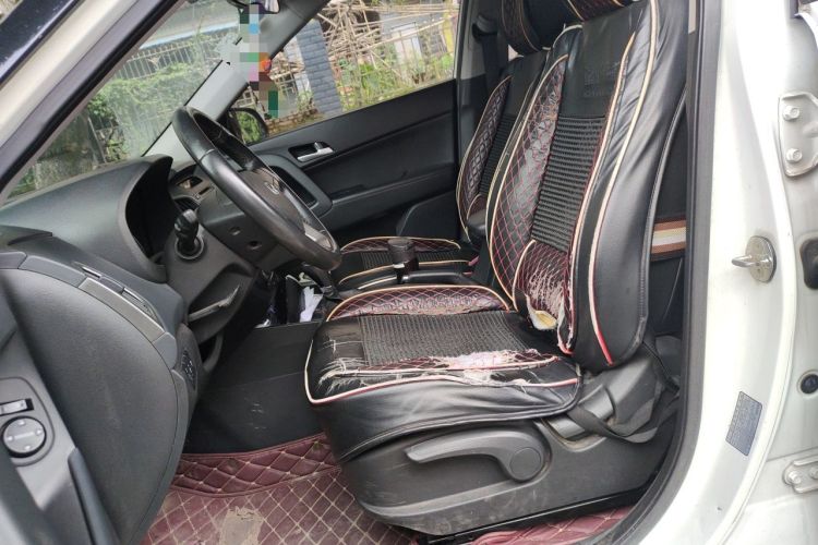 Used Hyundai ix25 2015 1.6L Automatic Two-Wheel Drive Smart GLS Trim Left Front Seat