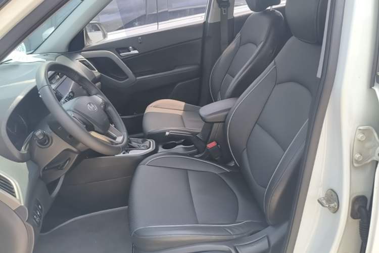 Used Hyundai ix25 2015 1.6L Automatic Two-Wheel Drive Smart GLS Trim Left Front Seat