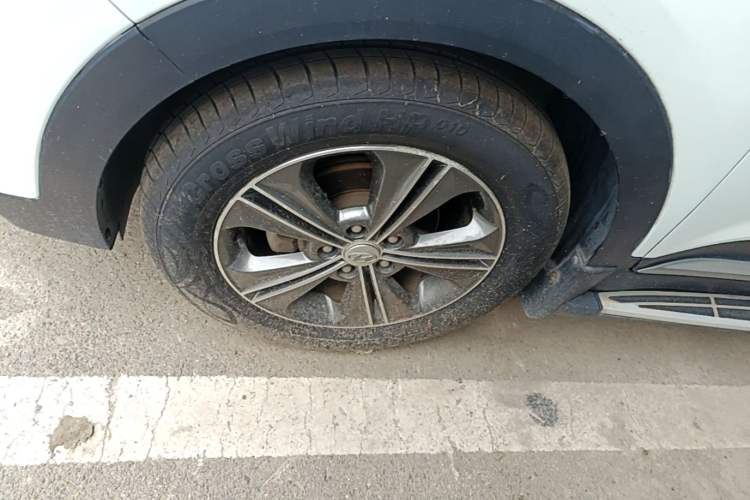 Used Hyundai ix25 2015 1.6L Automatic Two-Wheel Drive Smart GLS Trim Left Front Wheel Hub