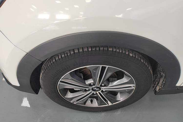 Used Hyundai ix25 2015 1.6L Automatic Two-Wheel Drive Smart GLS Trim Left Front Wheel Hub