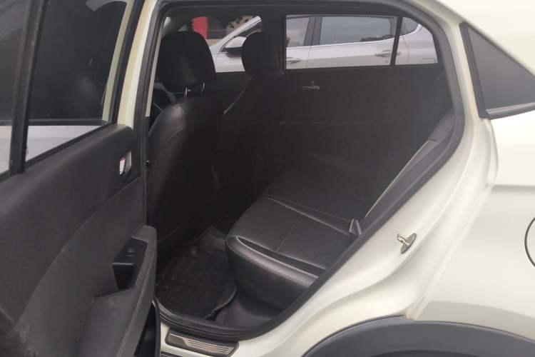 Used Hyundai ix25 2015 2.0L Automatic Two-Wheel Drive Intelligent GLS Left Rear Seat