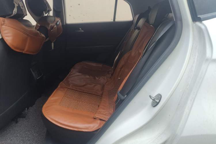 Used Hyundai ix25 2015 2.0L Automatic Two-Wheel Drive Intelligent GLS Left Rear Seat