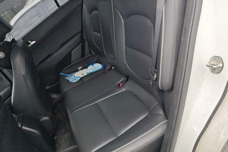 Used Hyundai ix25 2015 1.6L Automatic Two-Wheel Drive Smart GLS Trim Left Rear Seat