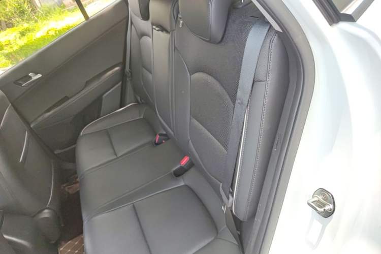 Used Hyundai ix25 2015 1.6L Automatic Two-Wheel Drive Smart GLS Trim Left Rear Seat